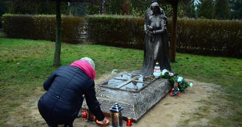 Godne miejsce pamięci