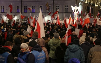 Na Krakowskim Przedmieściu zebrali się zwolennicy rządu.