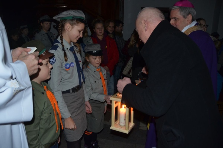 Przekazanie Betlejemskiego Światełka Pokoju 