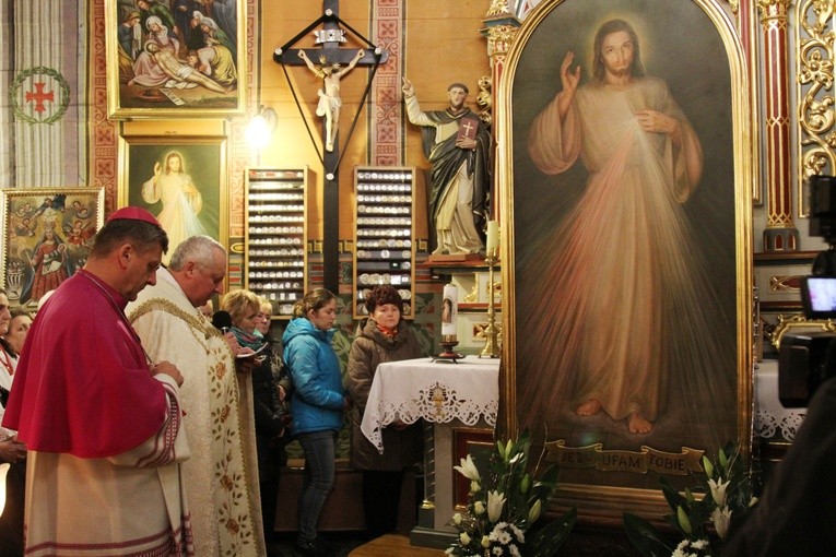 Powitanie obrazu Pana Jezusa Miłosiernego w jawiszowickiej świątyni