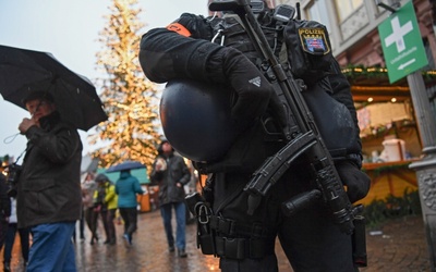 Podejrzany o zamach na jarmarku w Berlinie zginął w strzelaninie w Mediolanie