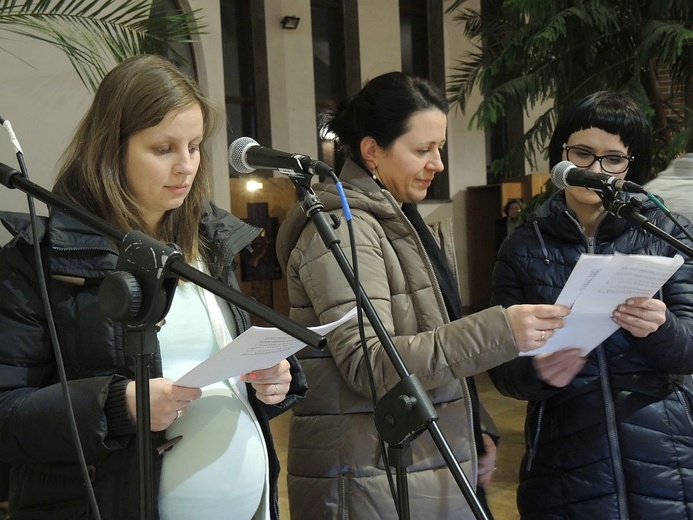 Akatyst ku czci Matki Bożej ze wspólnotą SECiM 