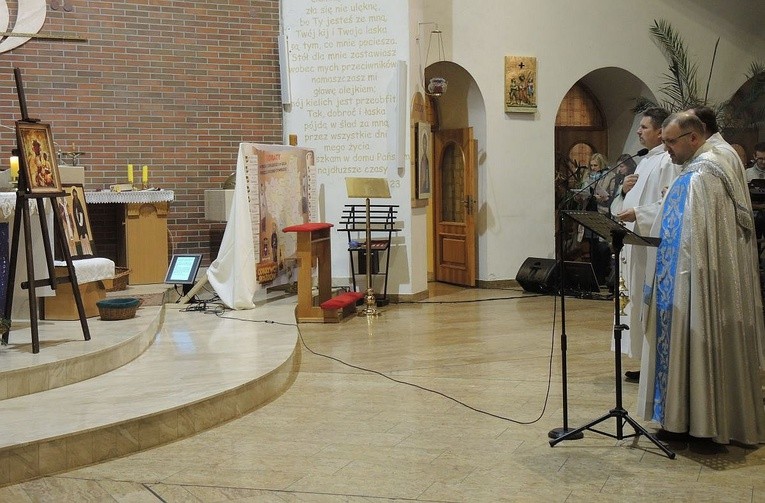 Akatyst ku czci Matki Bożej ze wspólnotą SECiM 