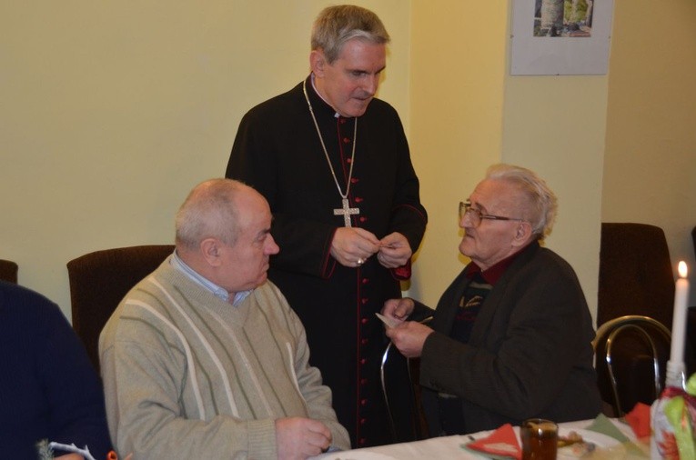 Wigilijna wizyta w szpitalu i u osób starszych