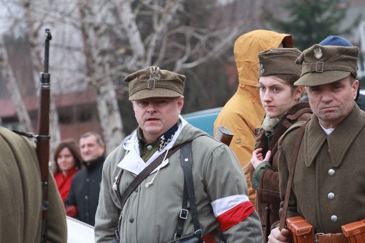 Pomnik ks. Popiełuszki w Mielcu