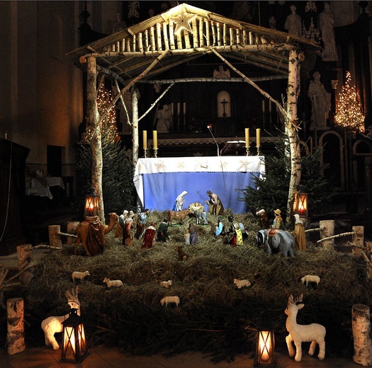 Pułtusk, szopka bożonarodzeniowa w parafii św. Jana Pawła II