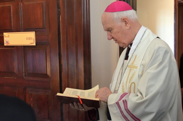 Kolęda w mieszkaniu biskupa