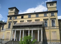 Pałace w Krzeszowicach wróciły do Potockich