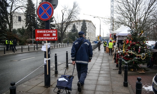 Są plany zakończenia budowy ogrodzenia wokół Sejmu