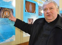 O wystawie opowiada ks. dr Stanisław Bilski, kustosz fatimskiego sanktuarium w Tarnowie