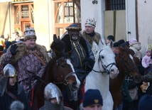 Trzej Królowie oddadzą hołd Bożej Dziecinie, Jego Matce i św. Józefowi