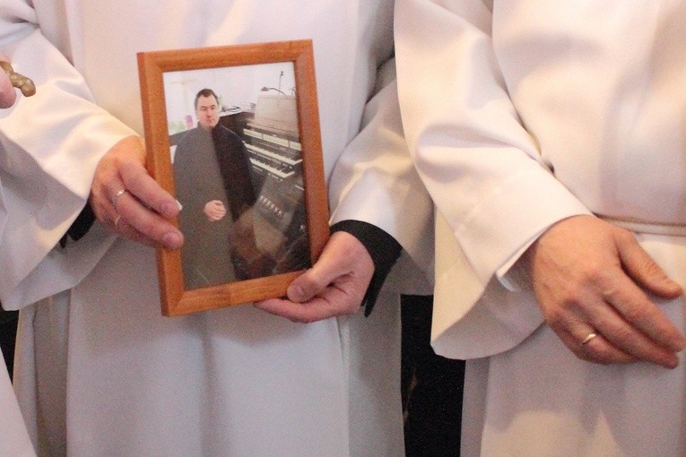Msza św. żałobna za śp. ks. Piotra Podolaka