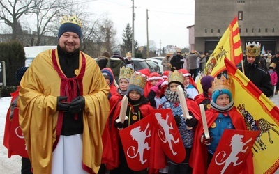 Wśród uczestników orszaku nie zabrakło ks. Dawida Majdaka, wikariusza w zabrzeskiej parafii św. Józefa