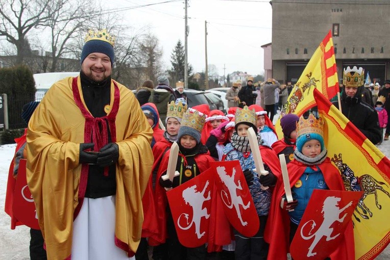 Wśród uczestników orszaku nie zabrakło ks. Dawida Majdaka, wikariusza w zabrzeskiej parafii św. Józefa