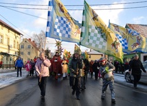 Barwni i rozśpiewani