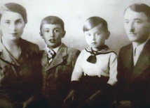 Przedwojenne zdjęcie rodziny Mikołajkowów.