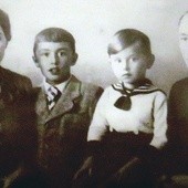 Przedwojenne zdjęcie rodziny Mikołajkowów.
