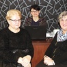 O swoim spotkaniu z fundacją opowiadają Ewa Socha (z lewej) i Krystyna Szerlich. W środku Monika Wakuła