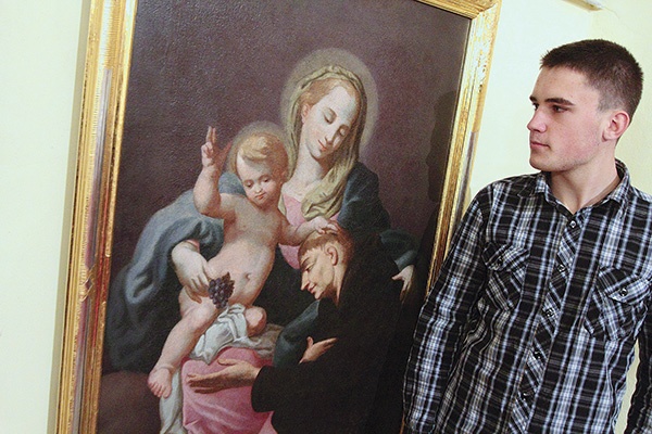 Obraz przedstawiający św. Antoniego wygląda, jakby dopiero co został namalowany.