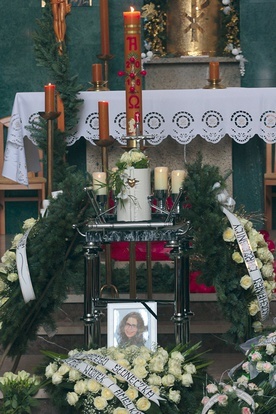 Pogrzeb 16-letniej Marii.