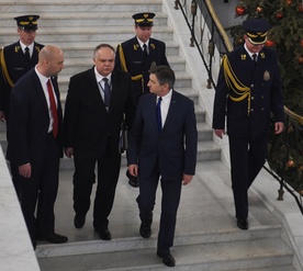 Marszałek otworzył posiedzenie Sejmu i... po chwili zarządził przerwę do czwartku...