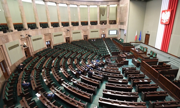 Kancelaria Sejmu: Wznowienie obrad o godz. 12.00