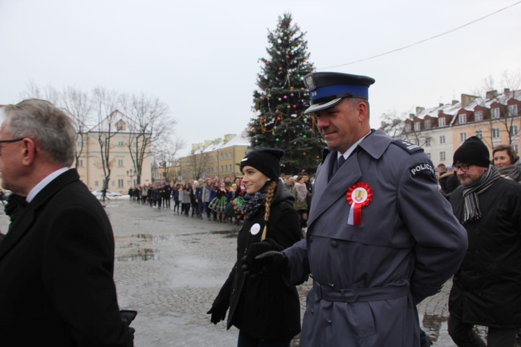 Polonez maturzystów w Łowiczu