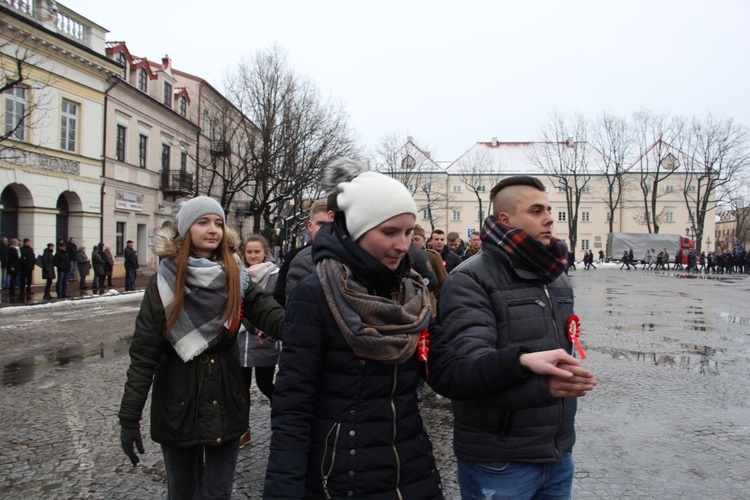 Polonez maturzystów w Łowiczu