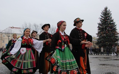Polonez maturzystów w Łowiczu