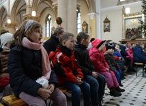 Dzieci kolędujące w Borkach Wielkich