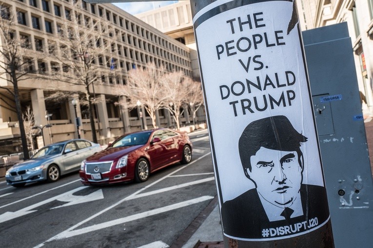 Ameryka wstrzymała oddech. Dzień przed zaprzysiężeniem Trumpa