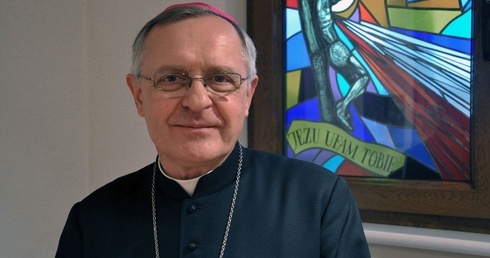 Biskup Edward prosi o modlitwę