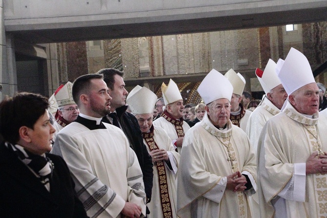 Msza dziękczynna za posługę kard. Stanisława Dziwisza cz. 1