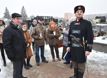 Członkowie grup rekonstrukcyjnych i mieszkańcy Przasnysza pamiętają o rocznicy wybuchu powstania z 1863 roku