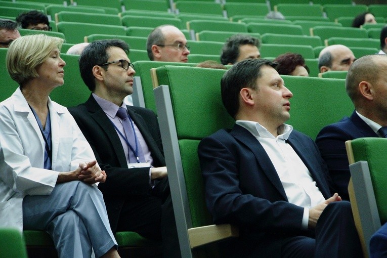 Otwarcie i poświęcenie "okrąglaka" w USD w Prokocimiu
