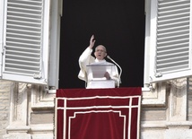 Franciszek w orędziu do ludzi mediów: przekazujmy nadzieję i ufność