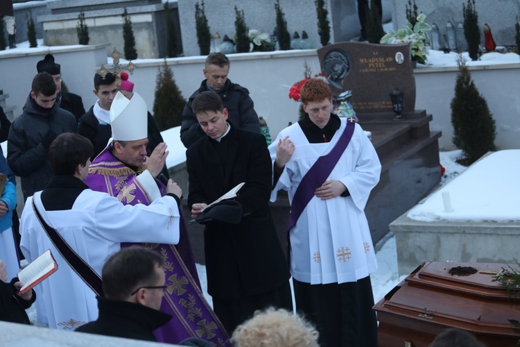 Pogrzeb śp. Rozalii Pindel, mamy bp. Romana Pindla