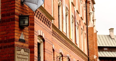 Arcybiskup zaprasza na obiad