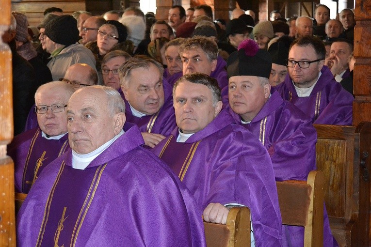 Pogrzeb śp. ks. kan. Stanisława Furlepy