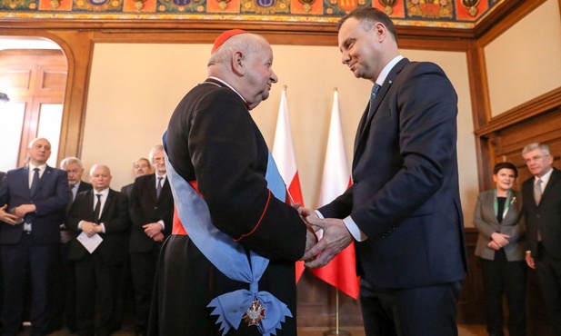 Order Orła Białego dla kard. Dziwisza
