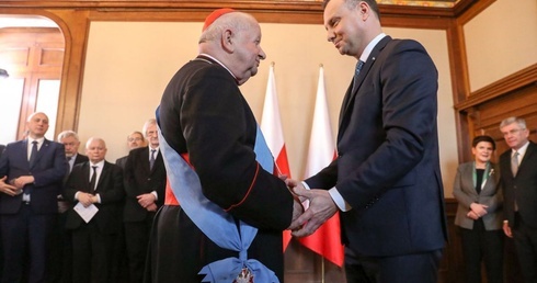 Order Orła Białego dla kard. Dziwisza