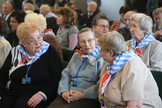 Modlitwa za więźniów KL Auschwitz-Birkenau