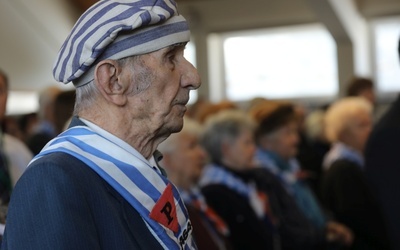 Modlitwa za więźniów KL Auschwitz-Birkenau