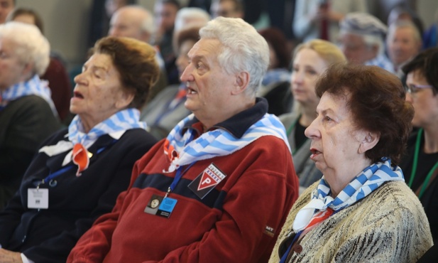 W modlitwie w CDiM uczestniczyło kilkudziesięciu byłych więźniów KL Auschwitz-Birkenau
