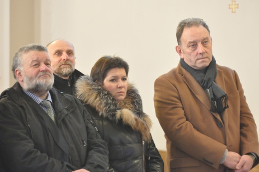 Jasnogórska zasuwa w Borzęcinie Dolnyn