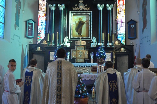 Jasnogórska zasuwa w Borzęcinie Dolnyn