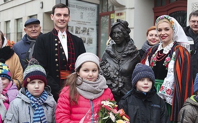 W Muzeum Mazowieckim, przy którym stoi pomnik, powstanie stała ekspozycja poświęcona wielkim płocczanom, a jej częścią będzie wyposażenie warszawskiego domu Miry Zimińskiej- -Sygietyńskiej.