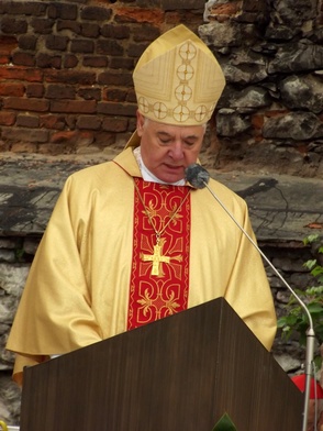 Kard. Müller przeciwko mylnym interpretacjom Amoris laetitia