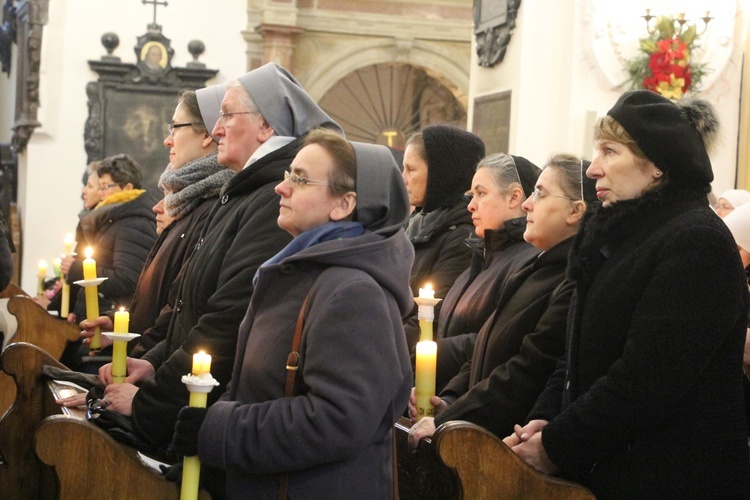 Obchody Dnia Życia Konsekrowanego w Łowiczu