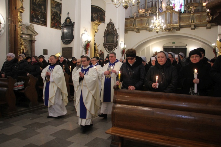 Obchody Dnia Życia Konsekrowanego w Łowiczu